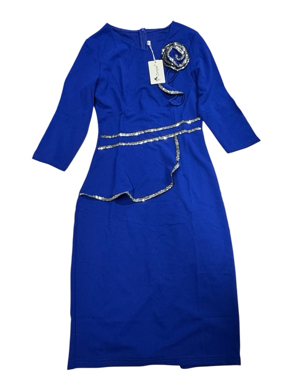 Zonjie brand size medium NWT blue and silver sparkly dress in perfect condition!